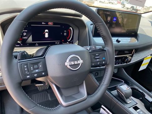 New 2026 Nissan Rogue Platinum AWD/4WD image 12