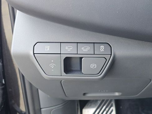 Certified 2024 Kia EV9 GT-Line image 37