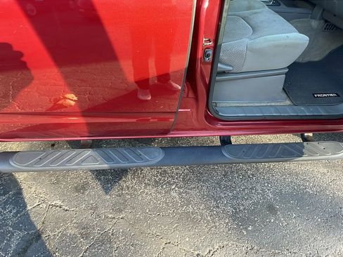 Used 2014 Nissan Frontier S image 25