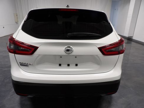 Used 2022 Nissan Rogue Sport S FWD image 6