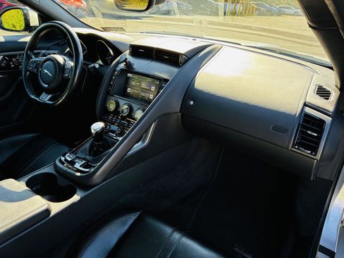 Used 2016 Jaguar F-TYPE S image 32