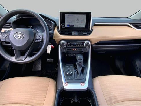Used 2025 Toyota RAV4 LE AWD/4WD image 15