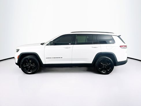 Used 2022 Jeep Grand Cherokee L Limited w/ Black Appearance Package image 4