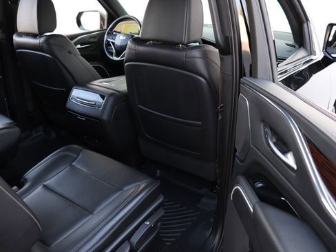 Used 2021 Cadillac Escalade ESV Luxury image 30