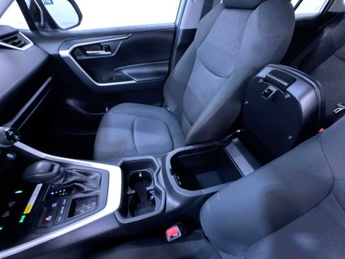 Used 2025 Toyota RAV4 XLE w/ Convenience Package FWD image 28