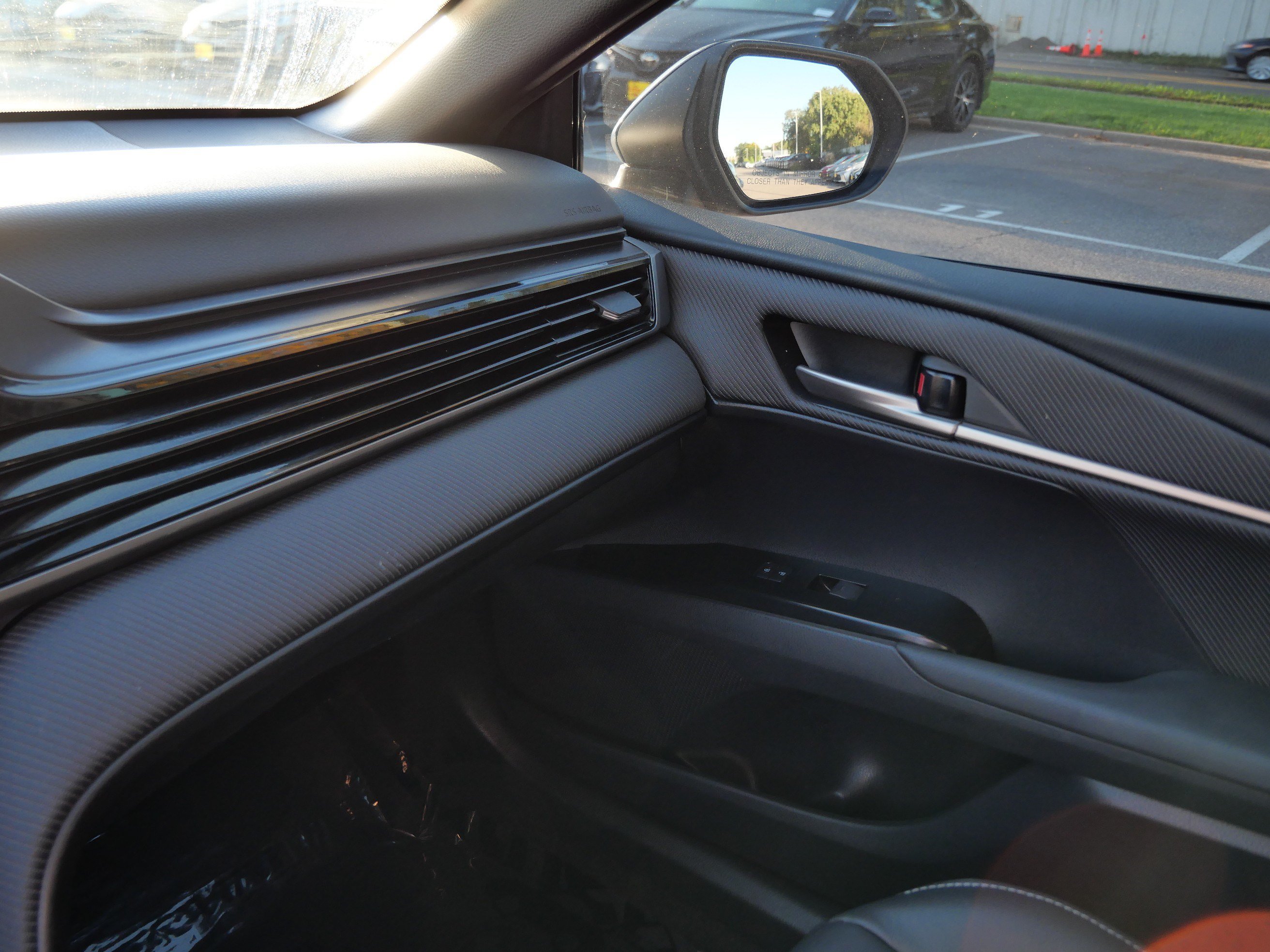 Used 2026 Toyota Camry SE w/ Convenience Package FWD image 24