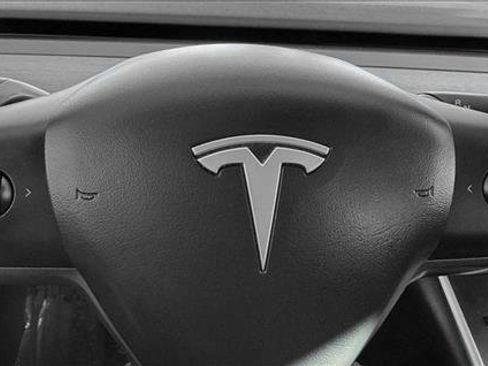 Used 2018 Tesla Model 3 Long Range image 14