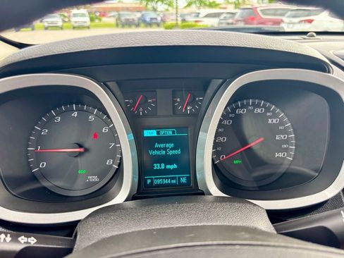 Used 2017 Chevrolet Equinox LS FWD image 16