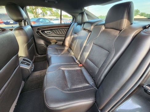 Used 2015 Ford Taurus Limited FWD image 17