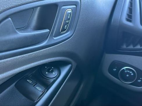 Used 2020 Ford Transit Connect XL image 31