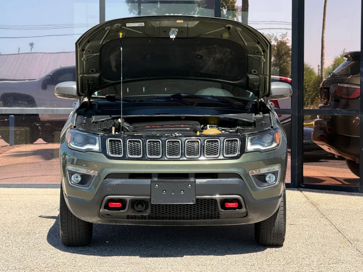 Used 2017 Jeep Compass Trailhawk AWD/4WD image 21