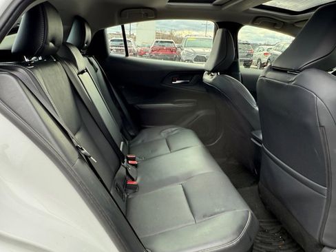 Certified 2025 Toyota Prius AWD image 17