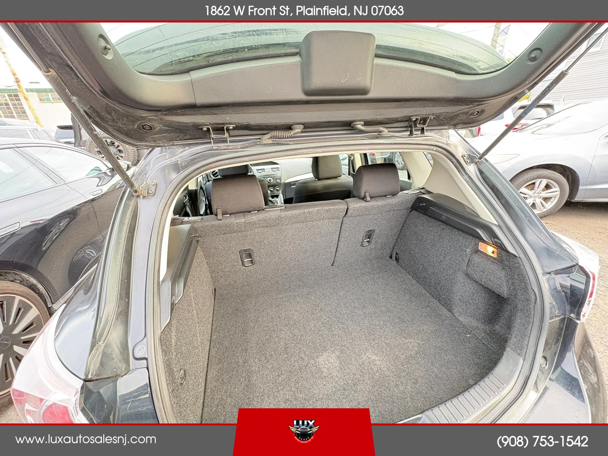 Used 2012 MAZDA MAZDA3 i Touring FWD image 29