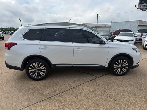Used 2019 Mitsubishi Outlander ES AWD/4WD image 6