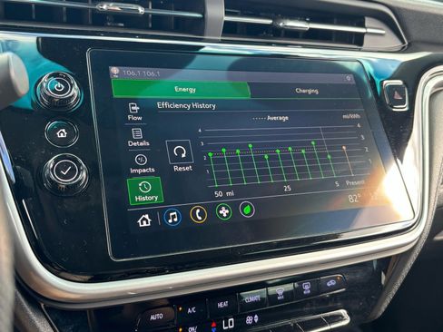 Used 2022 Chevrolet Bolt LT w/ Driver Confidence Package image 31