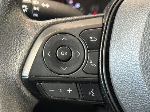 Used 2021 Toyota RAV4 LE FWD image 35