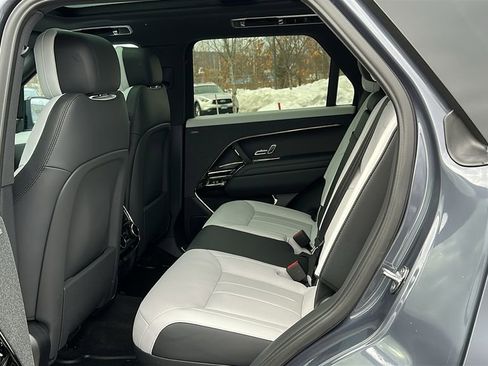 Used 2025 Land Rover Range Rover Sport Dynamic SE image 21