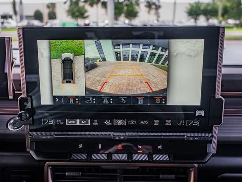 Used 2025 GMC Hummer EV 2X AWD/4WD image 29