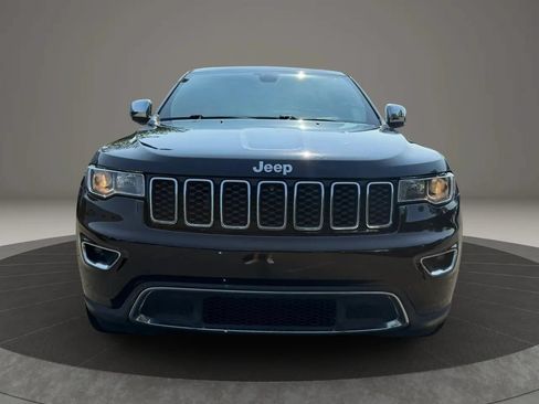 Used 2018 Jeep Grand Cherokee Limited AWD/4WD image 2