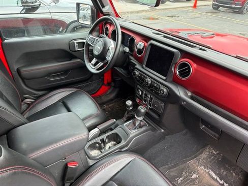 Certified 2022 Jeep Gladiator Rubicon w/ Cold Weather Group AWD/4WD image 8