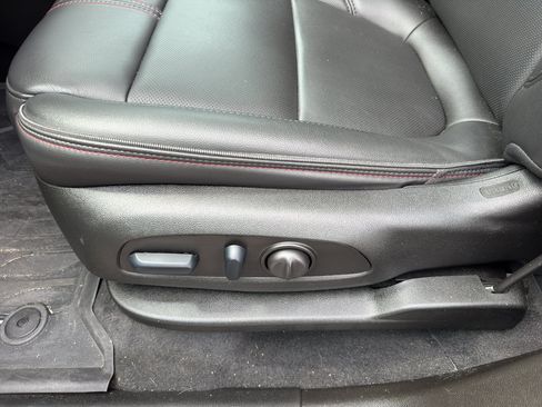 Used 2023 Chevrolet Traverse RS w/ LPO, Floor Liner Package AWD/4WD image 16