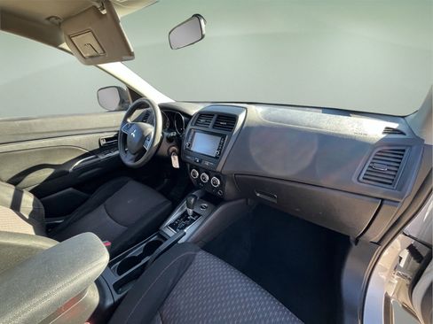 Used 2018 Mitsubishi Outlander Sport ES image 32
