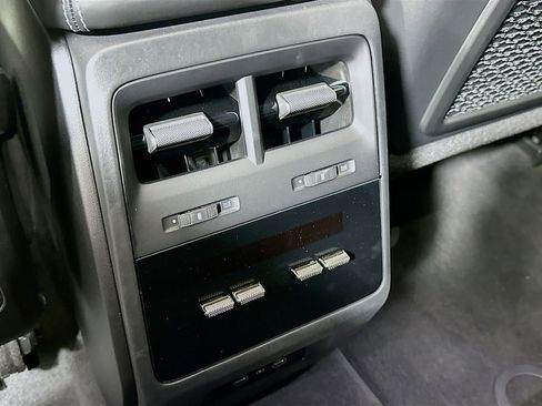 Certified 2024 Porsche Macan Turbo Electric AWD/4WD image 27