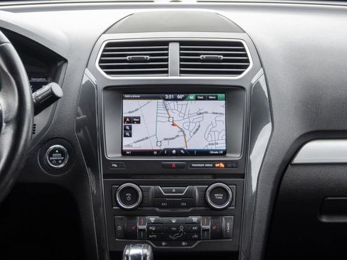 Used 2016 Ford Explorer XLT w/ Equipment Group 202A image 25