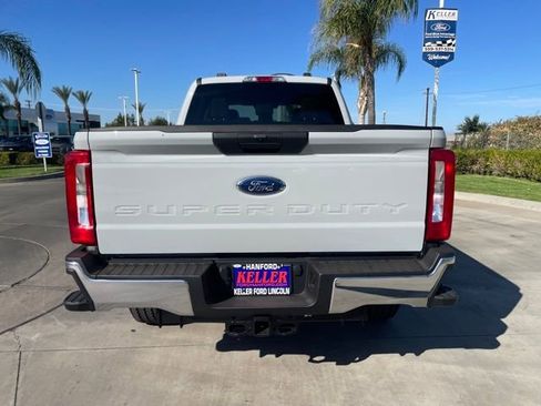 New 2026 Ford F250 XLT w/ FX4 Off-Road Package image 4