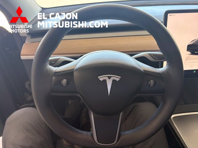 Used 2022 Tesla Model Y Performance AWD/4WD image 16