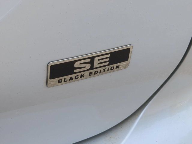 Used 2023 Mitsubishi Outlander SE Black Edition AWD/4WD image 13