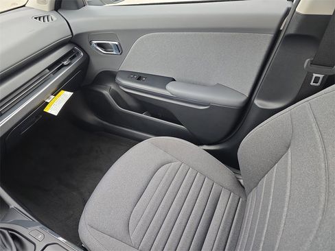 New 2025 Kia K4 EX image 17