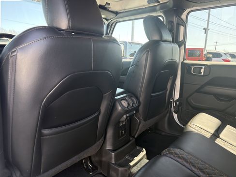 Certified 2022 Jeep Wrangler Unlimited Sahara AWD/4WD image 13