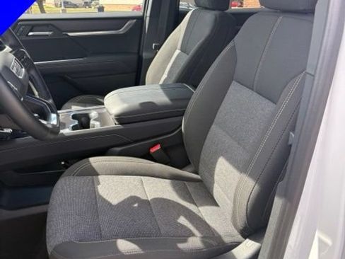 Used 2026 GMC Acadia Elevation FWD image 12
