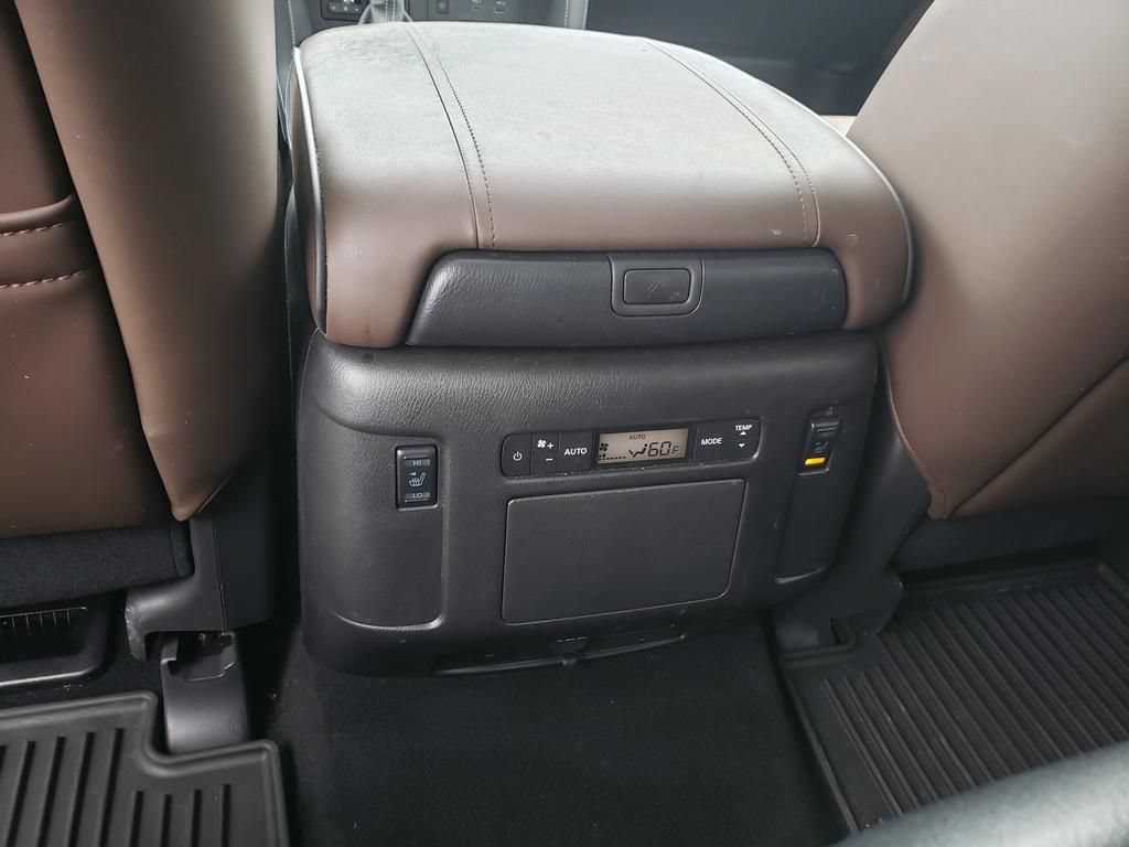 Used 2024 Nissan Armada Platinum w/ Captain's Chairs Package AWD/4WD image 17
