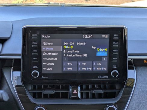 Used 2022 Toyota Corolla LE image 16