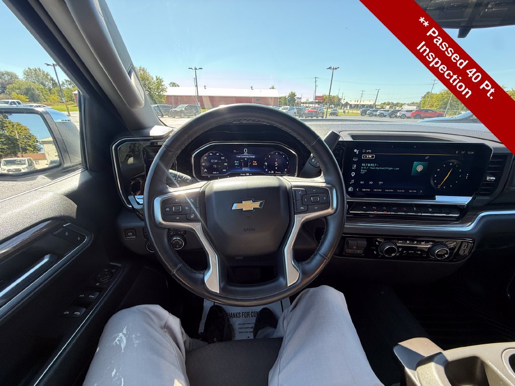 Used 2023 Chevrolet Silverado 1500 LT w/ Safety Package AWD/4WD image 16