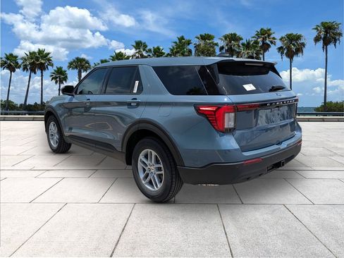 New 2026 Ford Explorer Active RWD image 5