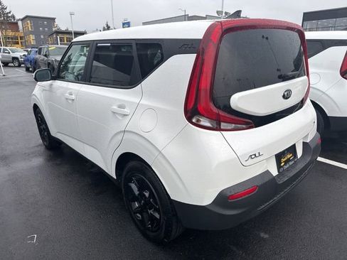 Certified 2021 Kia Soul S image 7