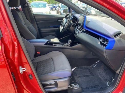 Used 2021 Toyota C-HR XLE image 26
