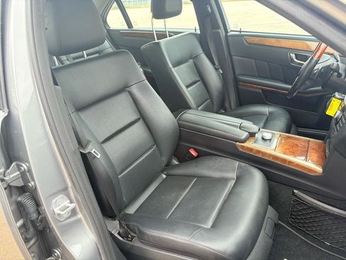 Used 2011 Mercedes-Benz E 350 Sedan image 22
