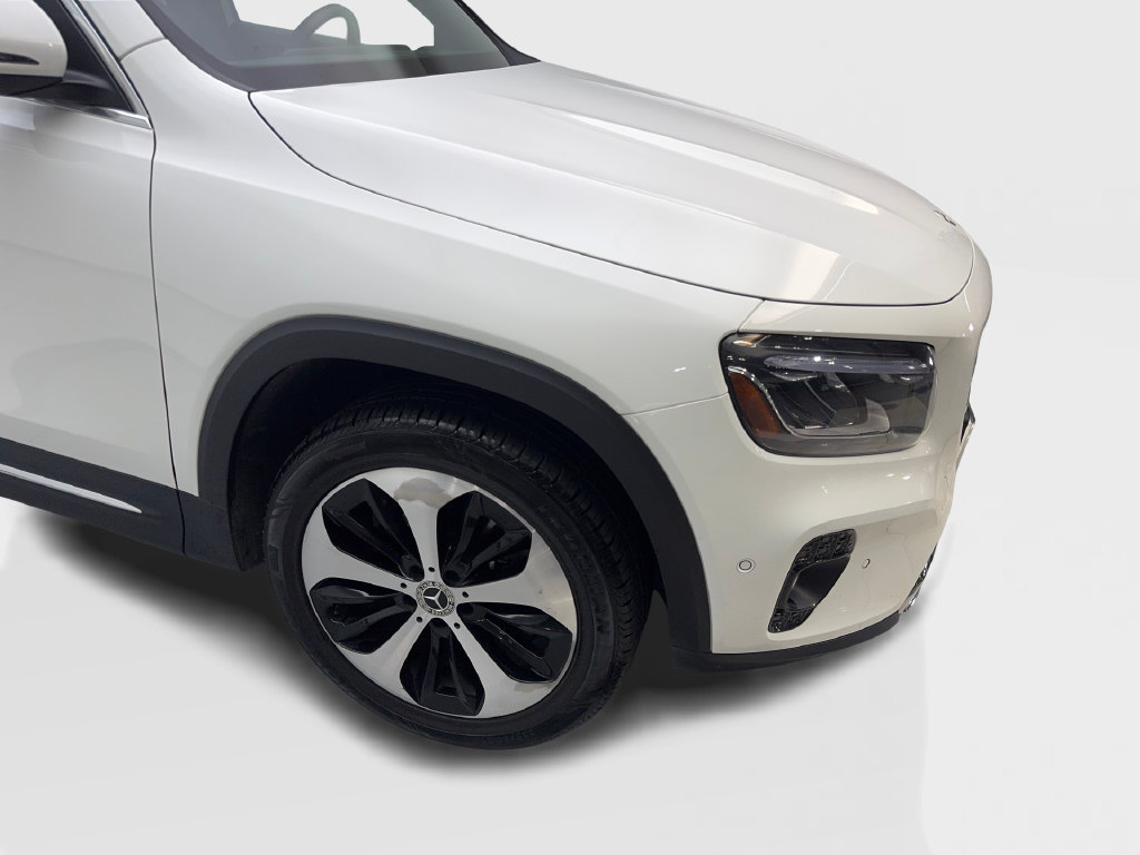 Used 2025 Mercedes-Benz GLB 250 4MATIC image 8