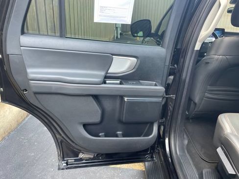 Used 2025 Ford Expedition Active AWD/4WD image 66