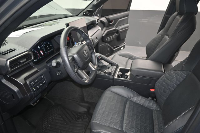 Used 2025 Toyota 4Runner TRD Sport Premium AWD/4WD image 5