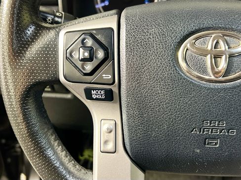 Used 2019 Toyota 4Runner SR5 image 18