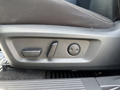 Used 2023 Nissan Rogue SV AWD/4WD image 25