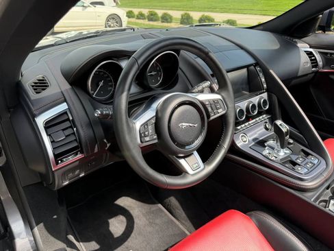 Used 2018 Jaguar F-TYPE R AWD/4WD image 10
