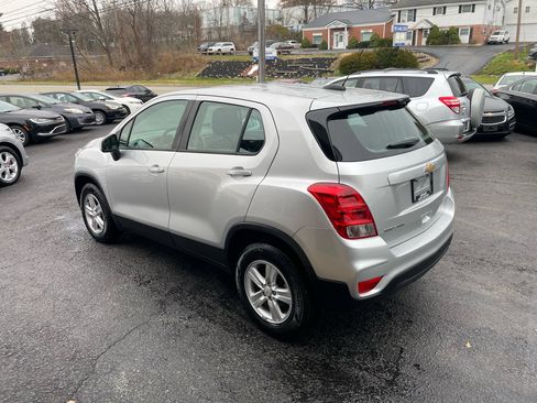Used 2018 Chevrolet Trax LS image 9