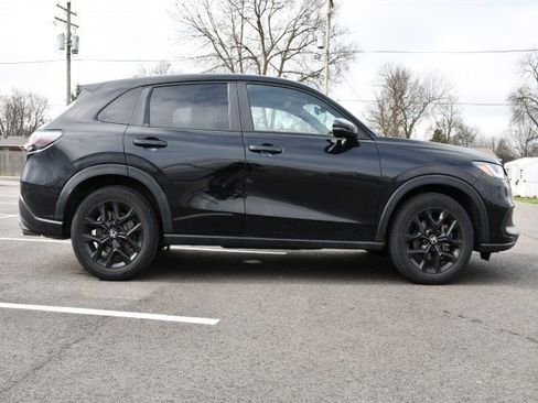 Used 2023 Honda HR-V Sport image 8