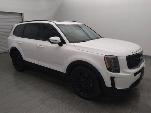 Used 2022 Kia Telluride SX w/ SX Prestige Package image 11